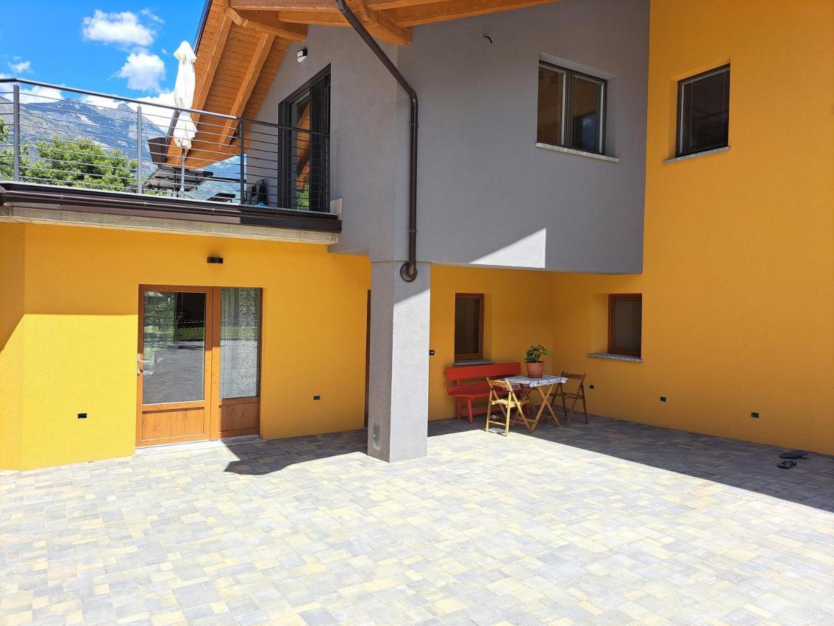 La Maison De Chantal Fenis Exterior photo